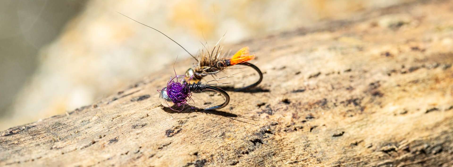 Trout & Salmon magazine/Richard Faulks Deux nymphes, une bille argent et une bille cuivre